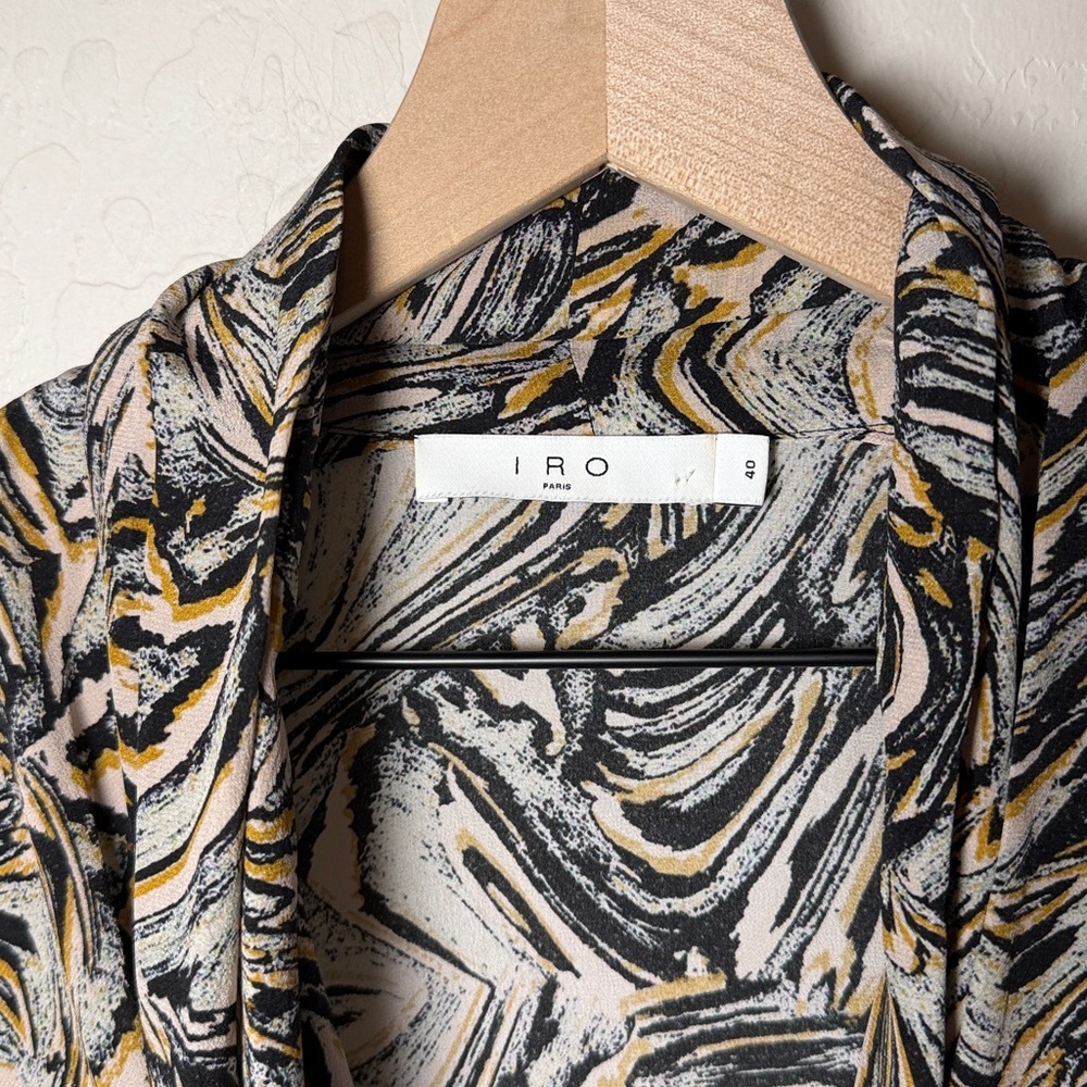 IRO Paris 100% Silk Marble Abstract Cold Shoulder Blouse Size 40 - Picture 5 of 8